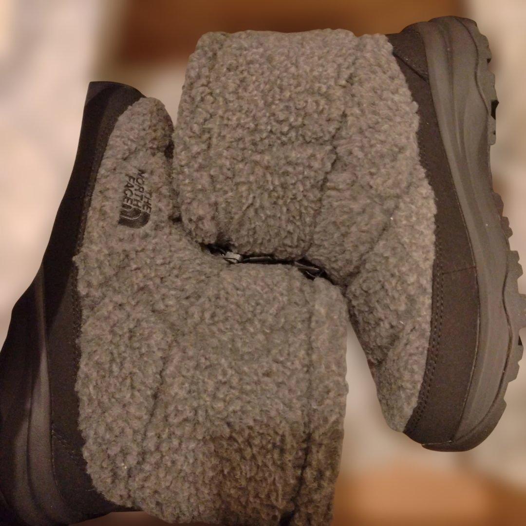 ノースフェイスボアブーツ２５センチ