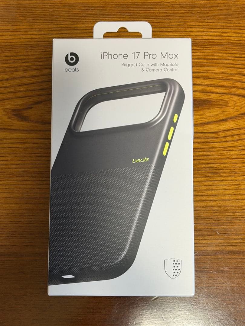 Beats iPhone17pro Max用ケース ブラック