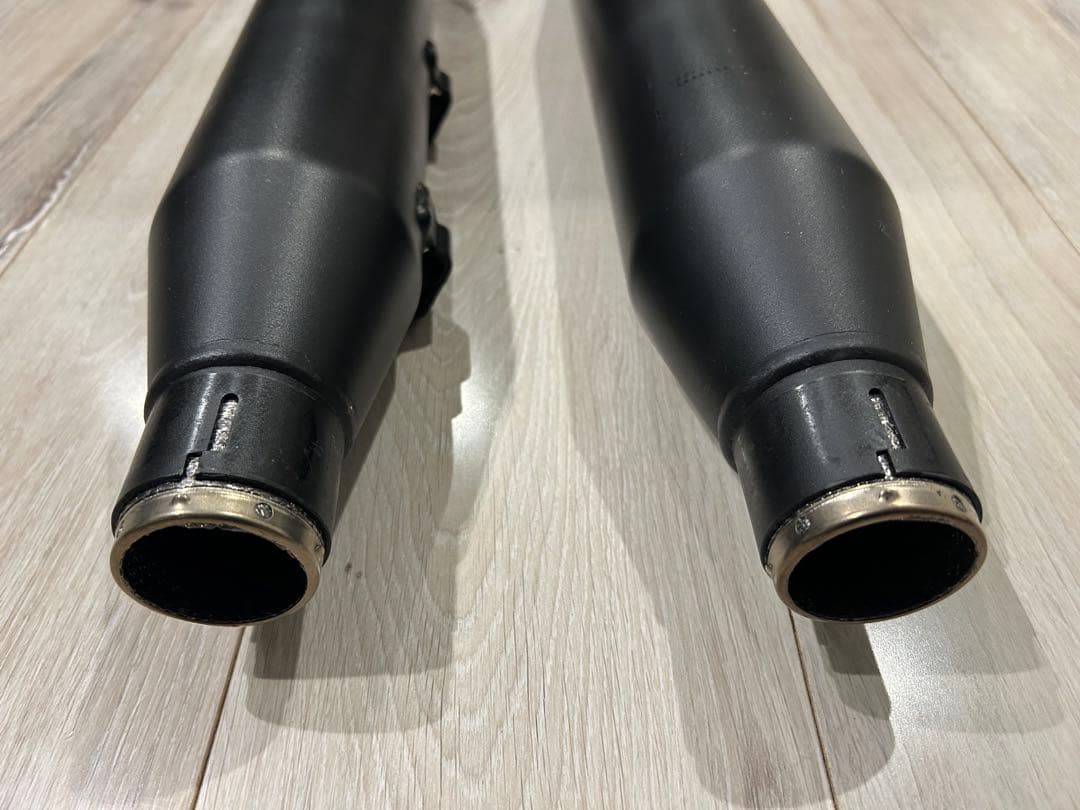 ハーレー　スポーツスター　アイアン　純正マフラー　車検用　パンチアウト無し