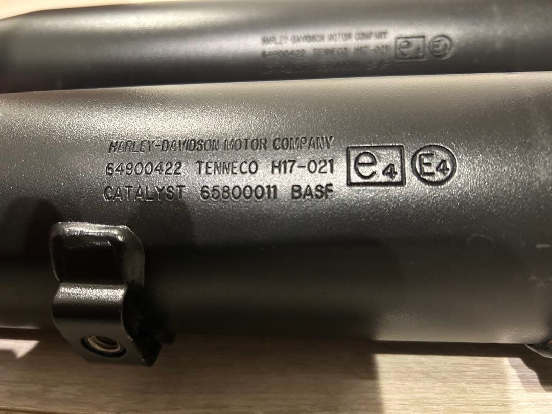 ハーレー　スポーツスター　アイアン　純正マフラー　車検用　パンチアウト無し