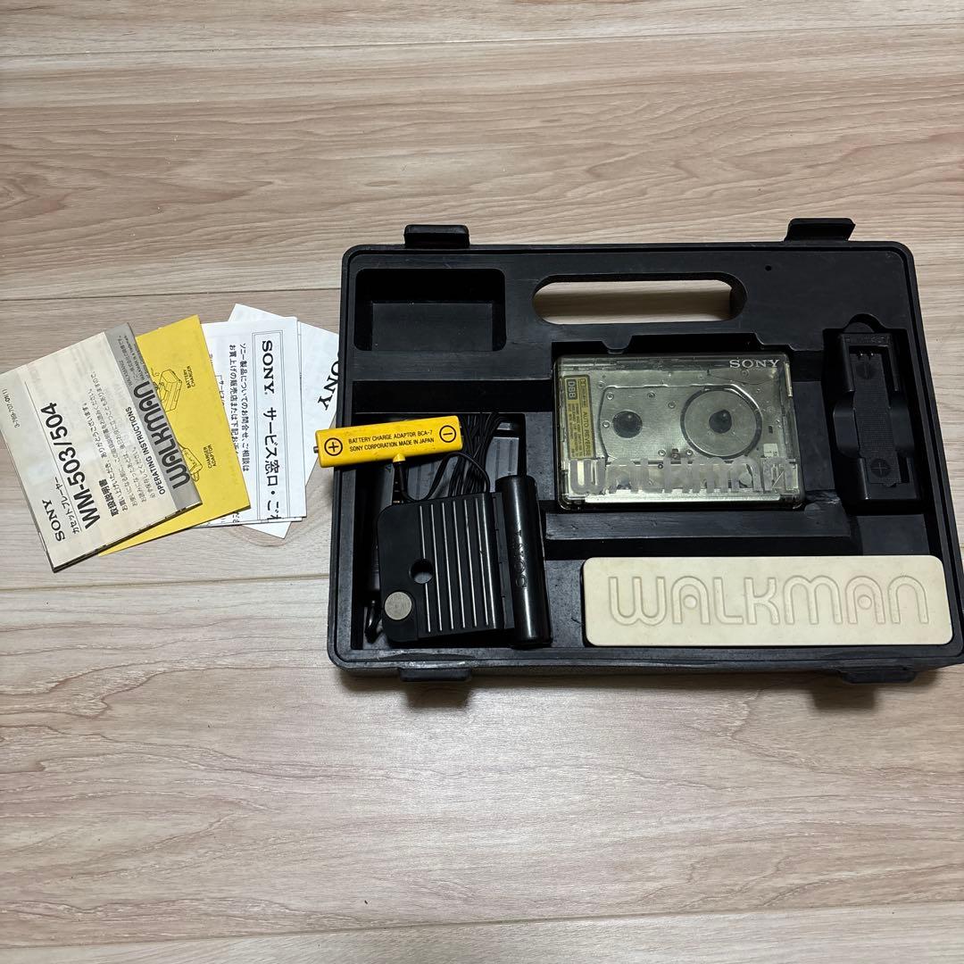 SONY WM-504 カセットプレーヤー 本体と付属品【ジャンク扱い】