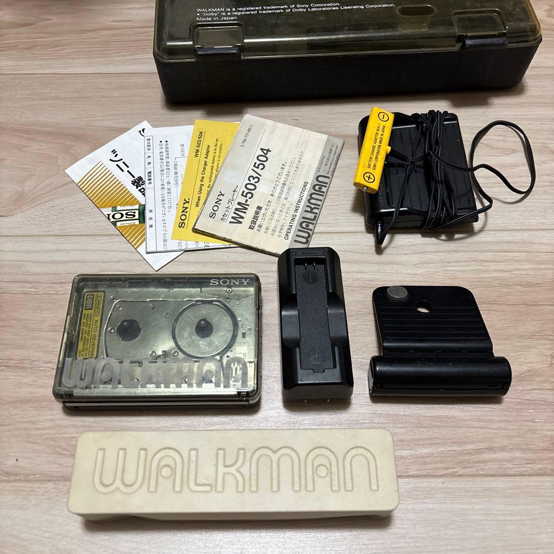 SONY WM-504 カセットプレーヤー 本体と付属品【ジャンク扱い】