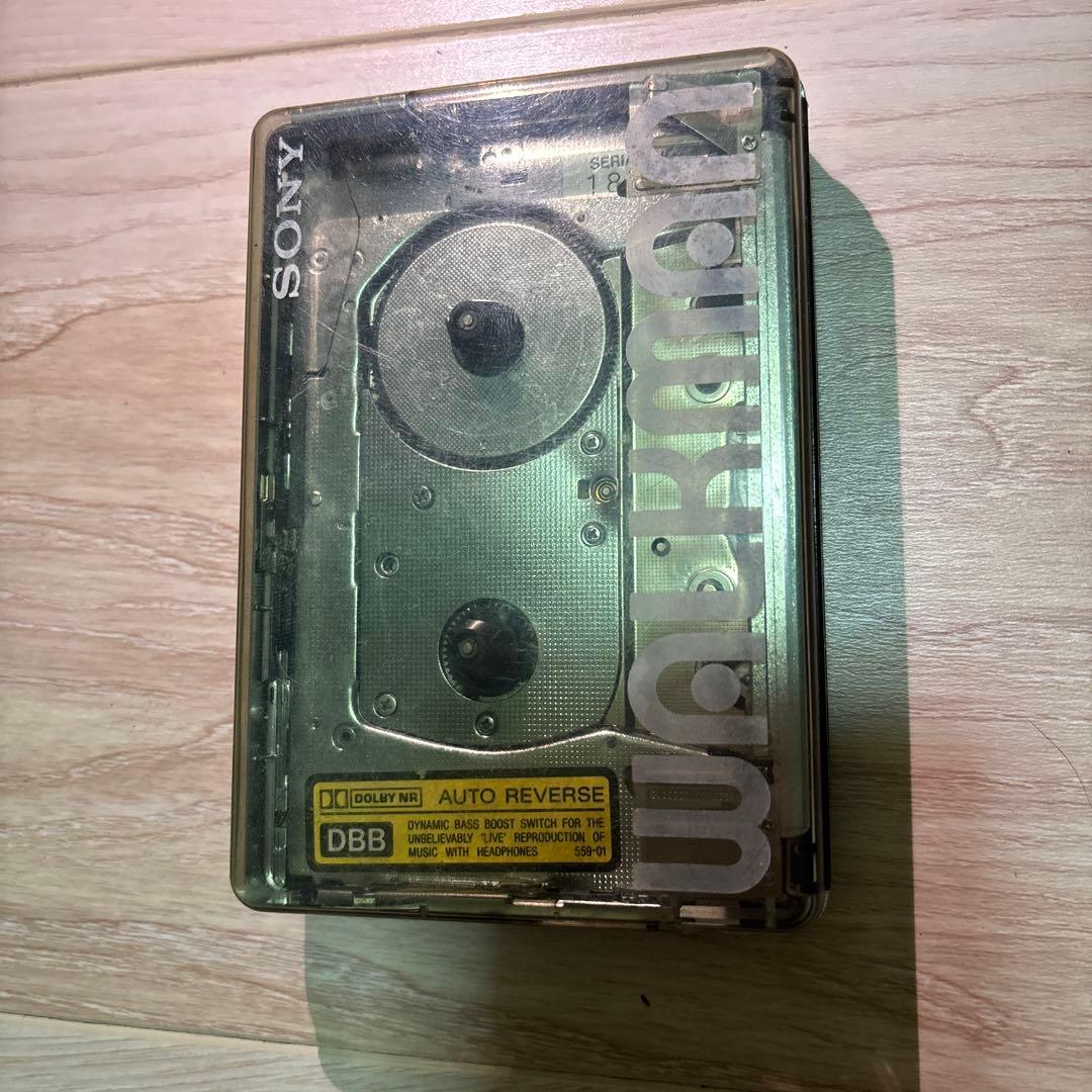 SONY WM-504 カセットプレーヤー 本体と付属品【ジャンク扱い】