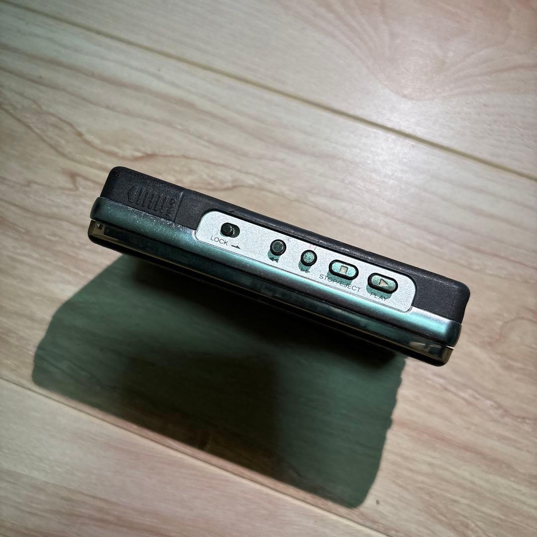 SONY WM-504 カセットプレーヤー 本体と付属品【ジャンク扱い】