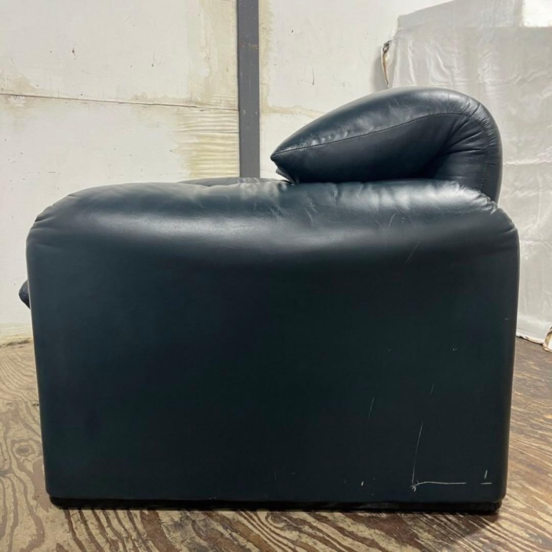 Cassinaカッシーナ 675 MARALUNGAマラルンガ 1人掛けソファ②