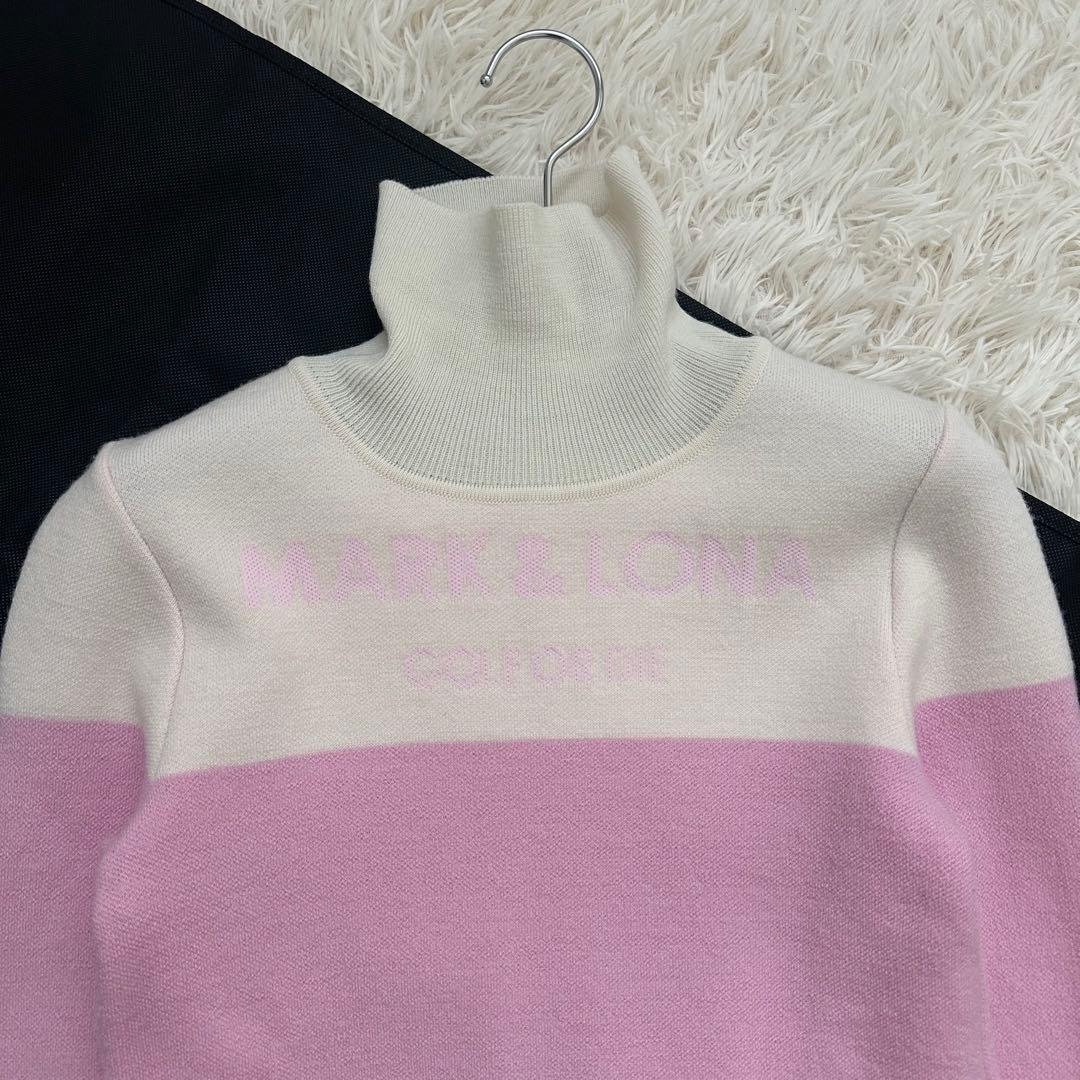 マークアンドロナ タートルネックニット スカルロゴ ピンク バイカラー S