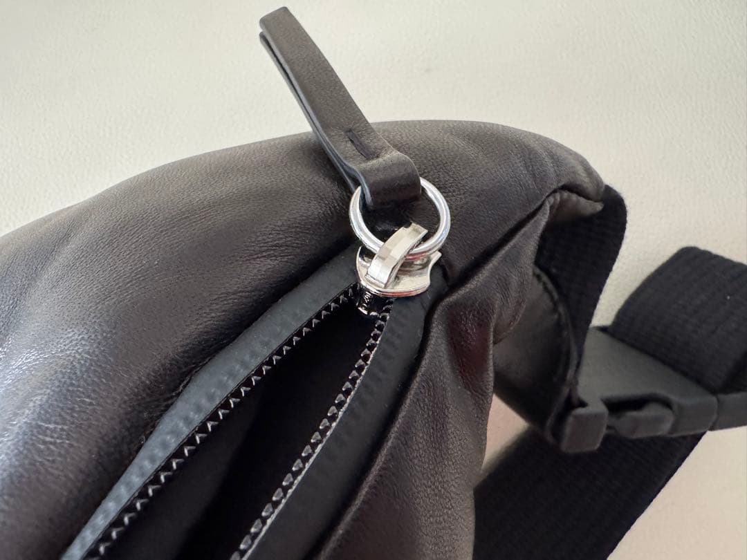 新品未使用メゾンマルジェラ S55WB0070 GLAM SLAM グラムスラム