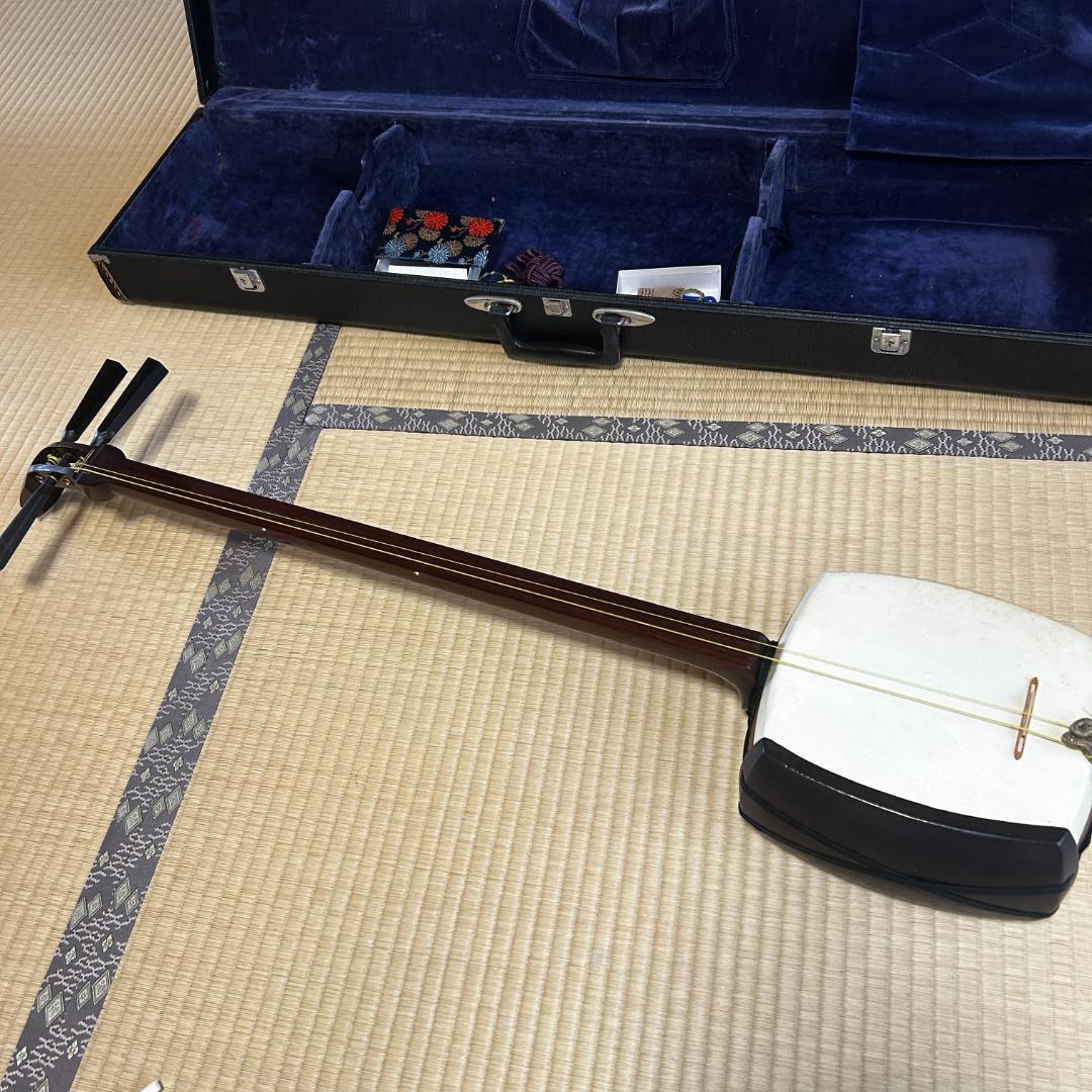 てん！当時物　三味線　太棹　無垢素材　本体　破れあり　ハードケース付き