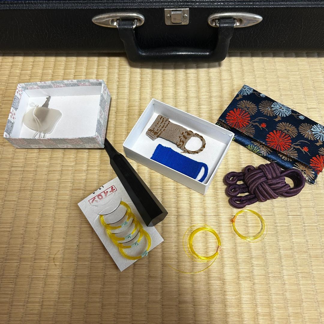 てん！当時物　三味線　太棹　無垢素材　本体　破れあり　ハードケース付き