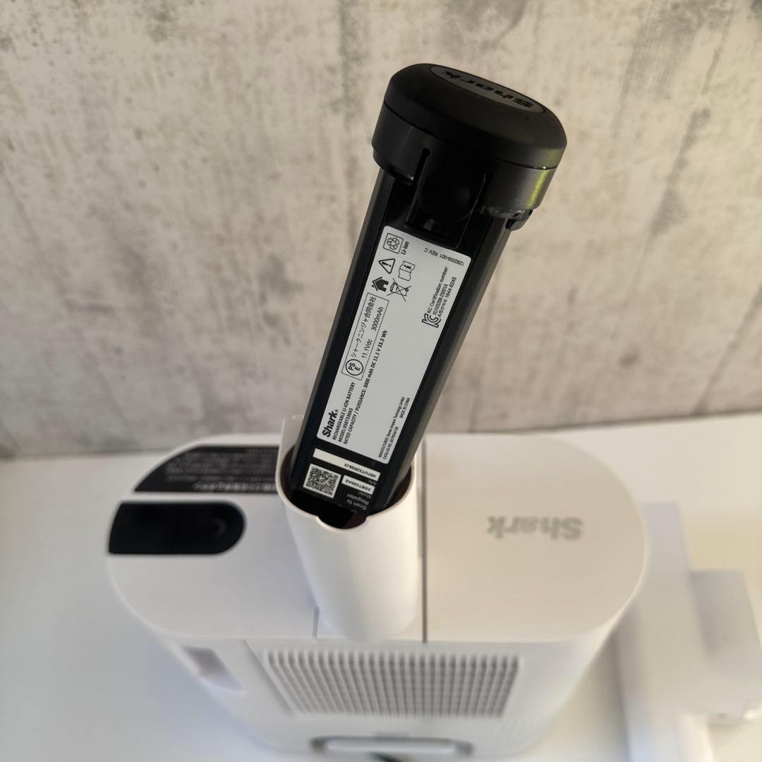 Shark EVOPOWER スティッククリーナーLC551JBK