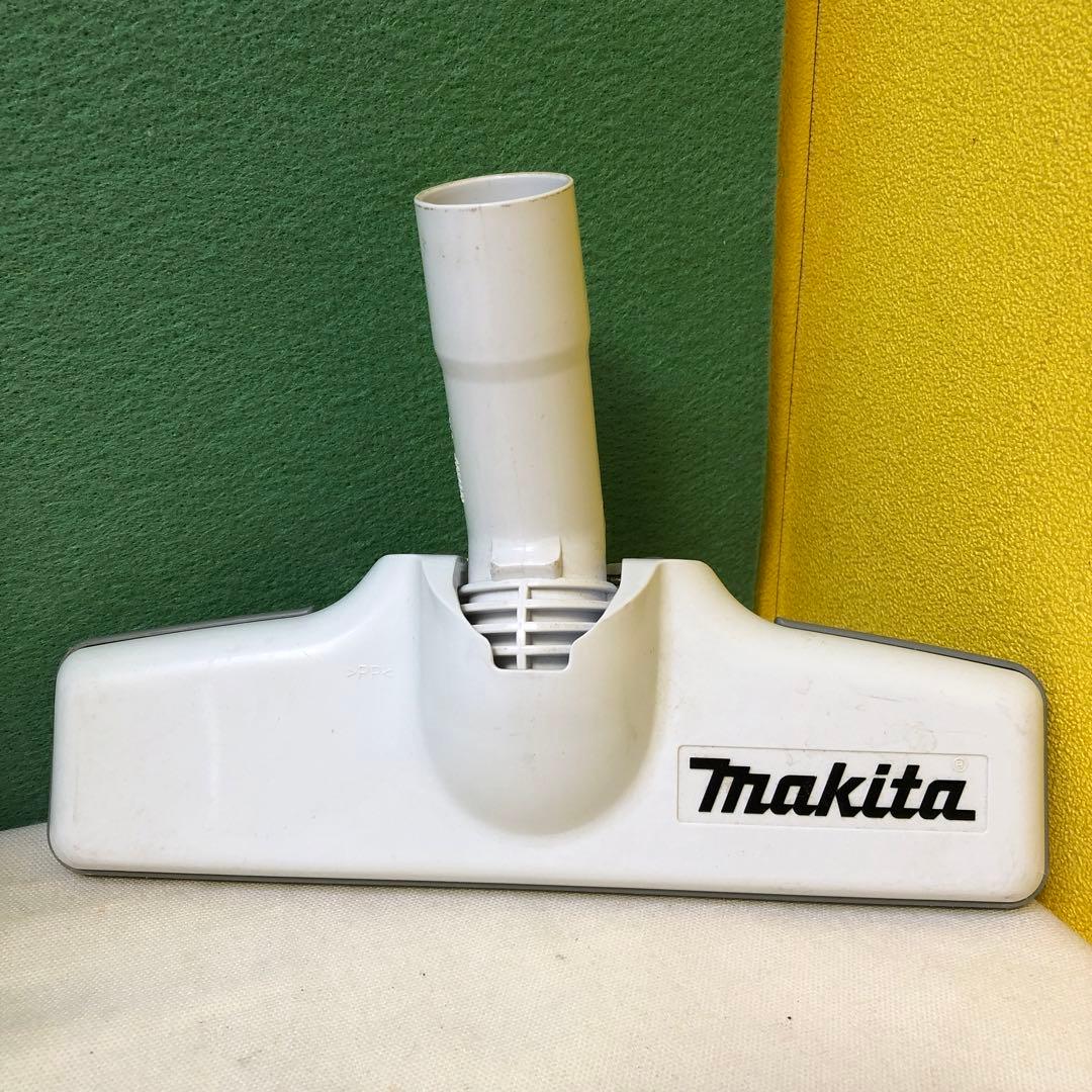 お17● マキタ 充電式クリーナ CL106FD 充電器•バッテリー1個