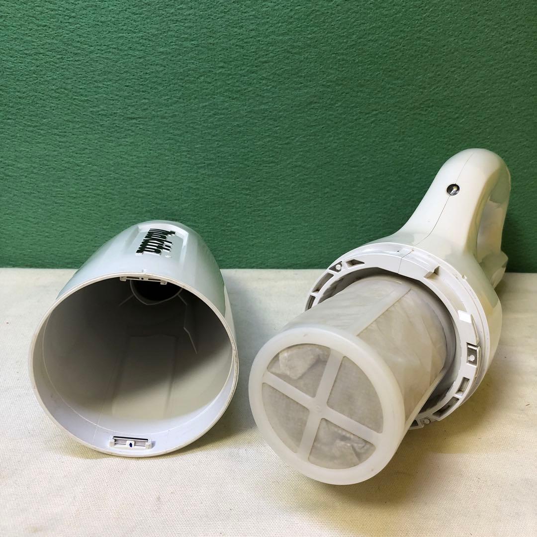 お17● マキタ 充電式クリーナ CL106FD 充電器•バッテリー1個