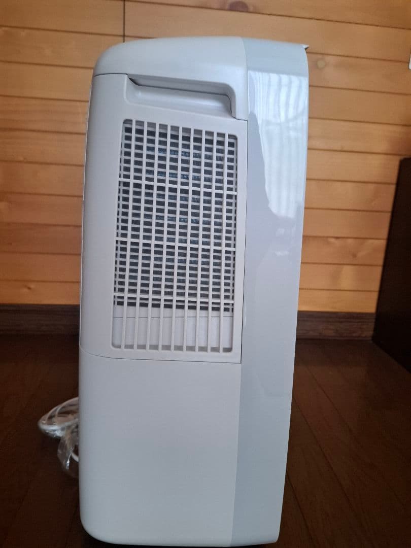 SHARP 冷風・衣類乾燥除湿機　CM-T100-W