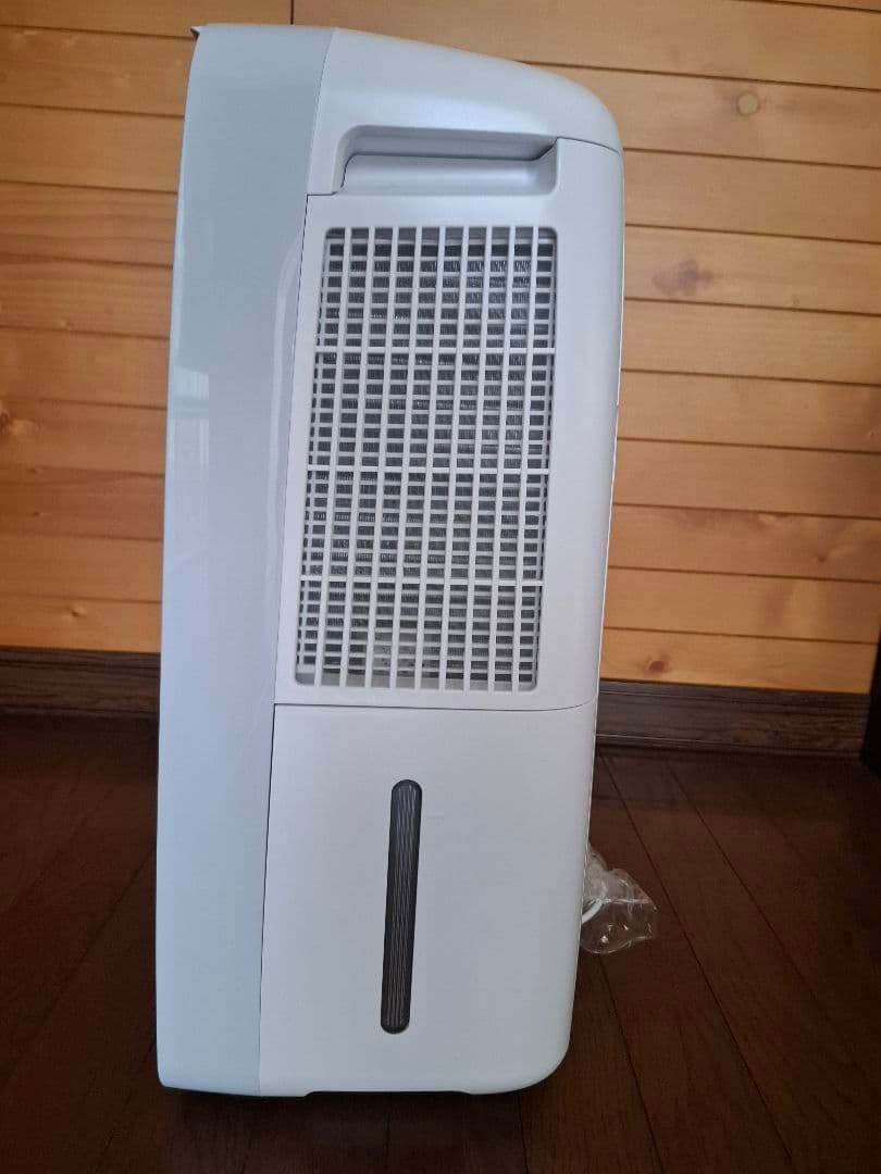 SHARP 冷風・衣類乾燥除湿機　CM-T100-W