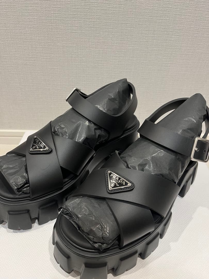 【最終SALE】プラダPRADAモノリス ラバー サンダル37【極美品】