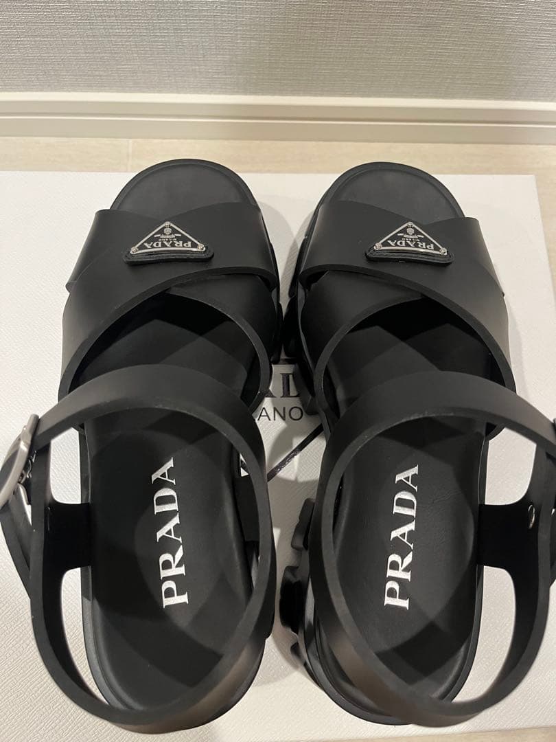 【最終SALE】プラダPRADAモノリス ラバー サンダル37【極美品】