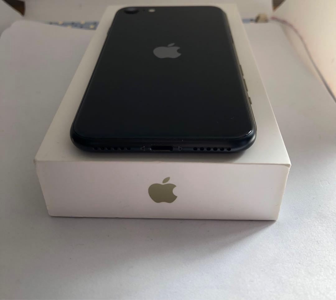 【極美品】iPhone SE3 64GB SIMフリー 【即発送】 【付属品】