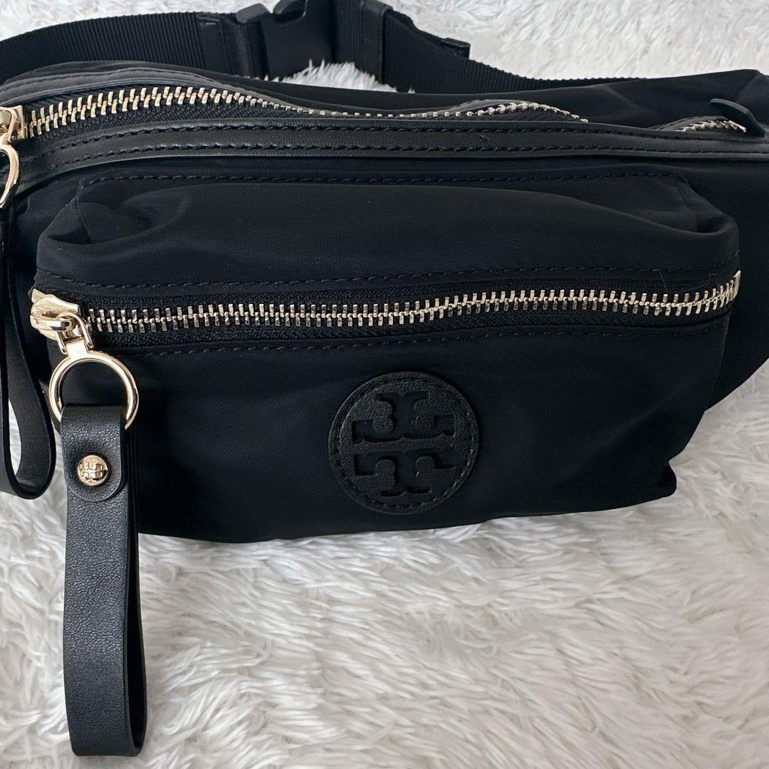 【美品】トリーバーチ ナイロン ボディバッグ ユニセックス ロゴ型押し 黒