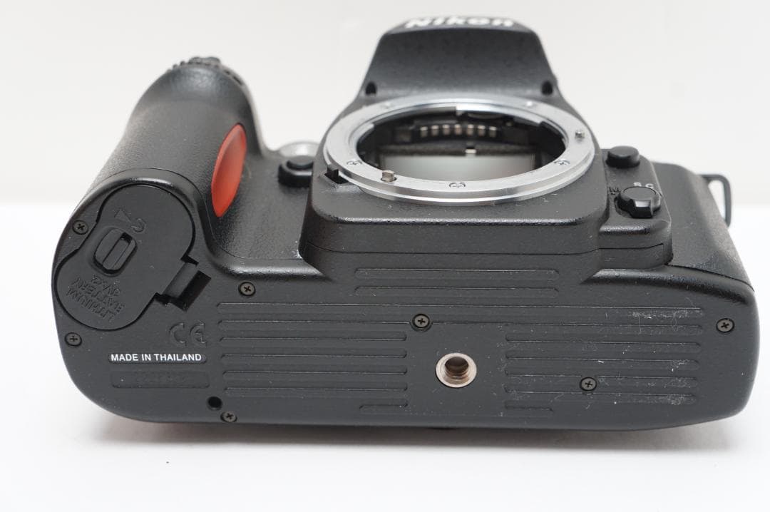 【動作美品】Nikon F80　フィルム　一眼レフ