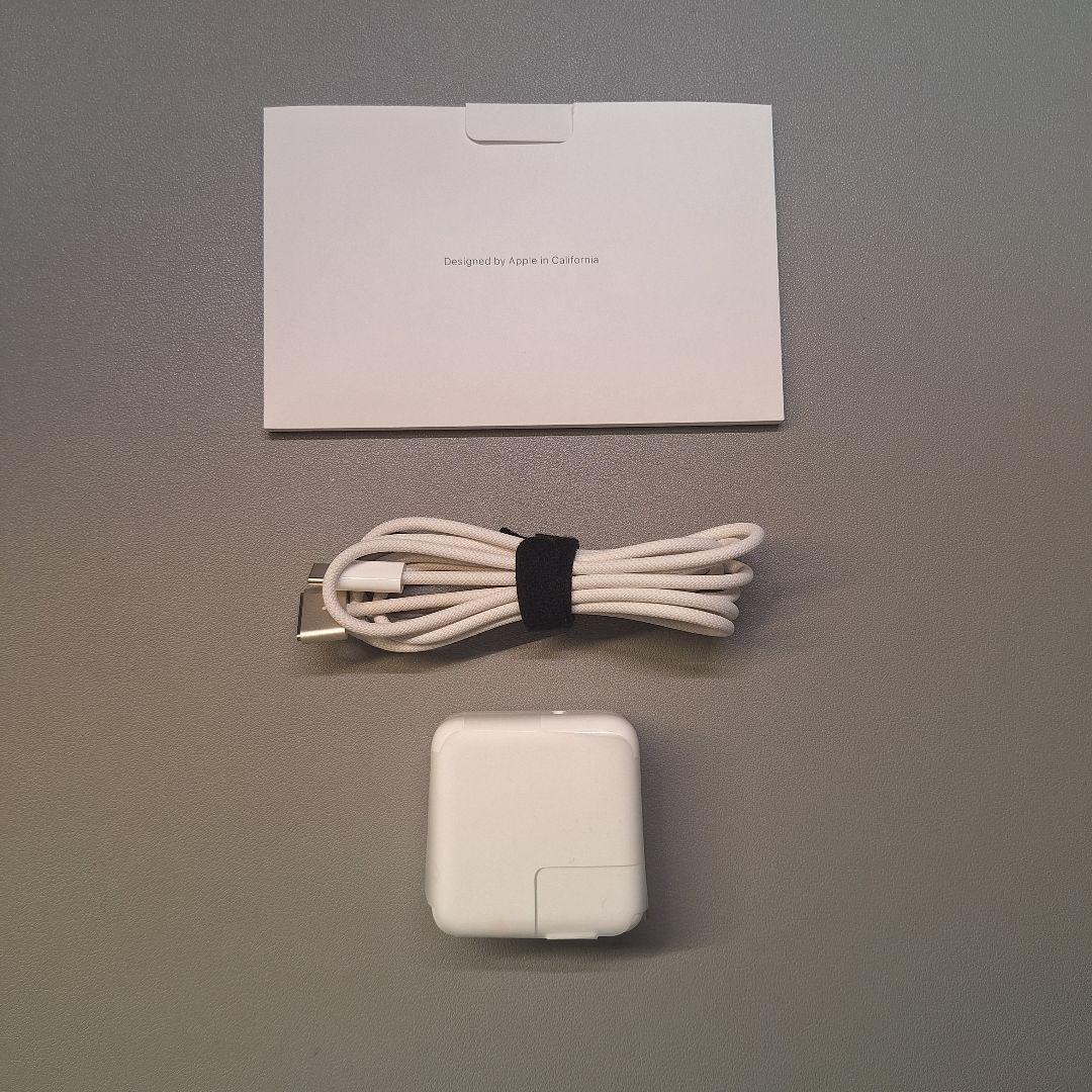 Apple M2 13インチ MacBook Air 16GB スターライト