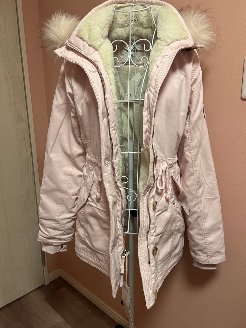 Hollister フェイクファーラインドパーカー 新品未使用