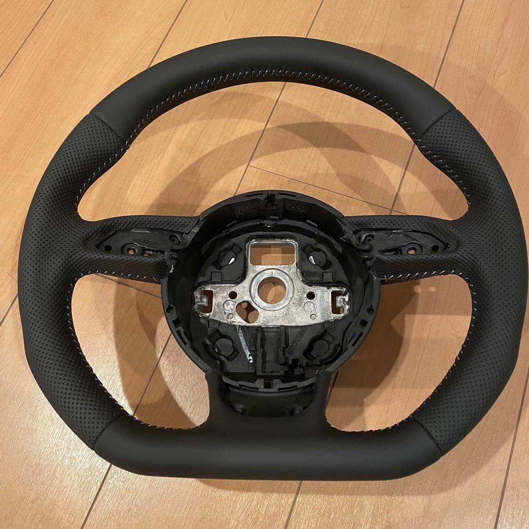 Audi A3, A4, A5, A6, RS3, RS4のステアリングホイール