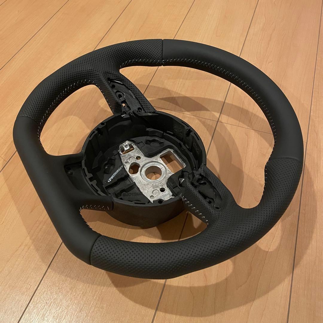 Audi A3, A4, A5, A6, RS3, RS4のステアリングホイール