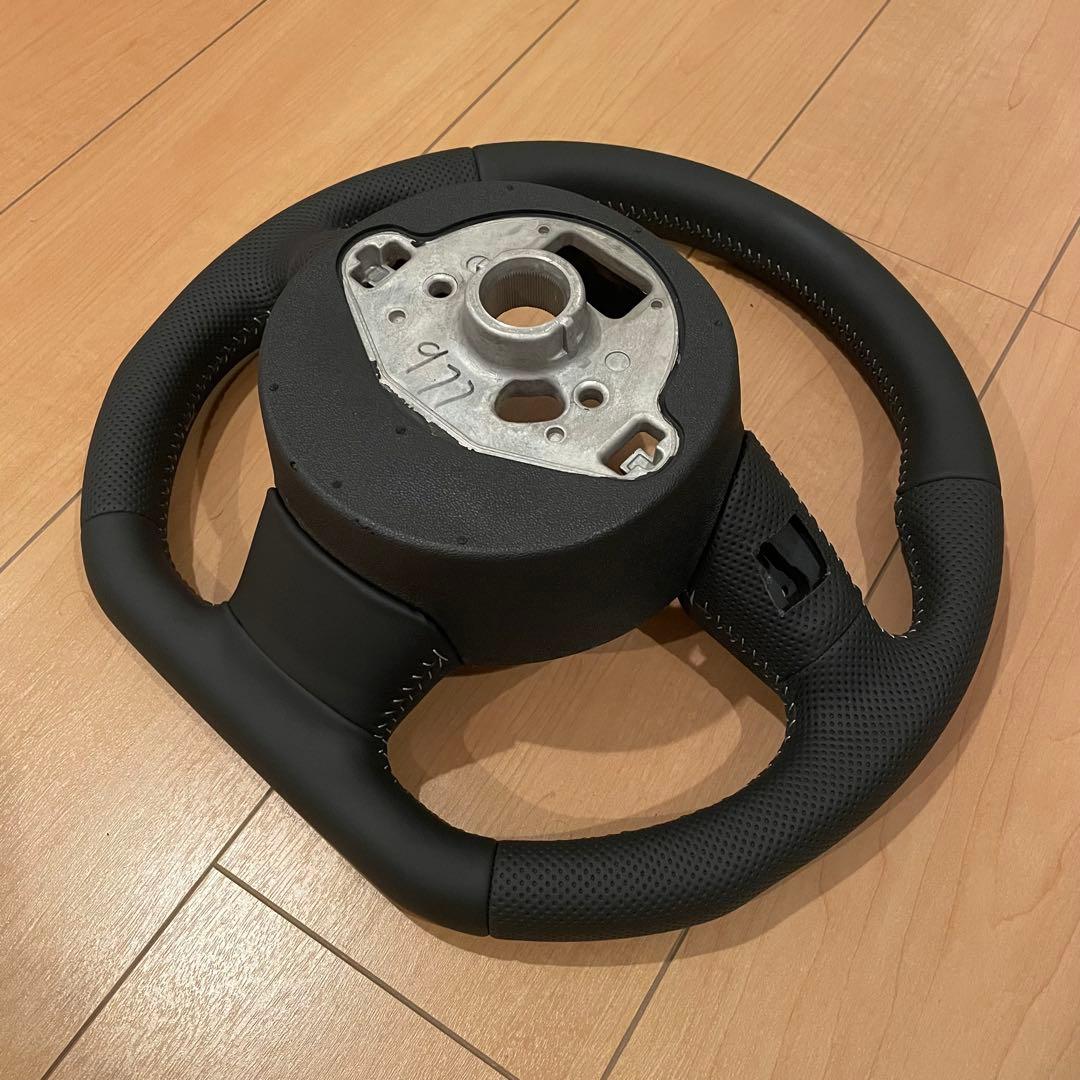 Audi A3, A4, A5, A6, RS3, RS4のステアリングホイール