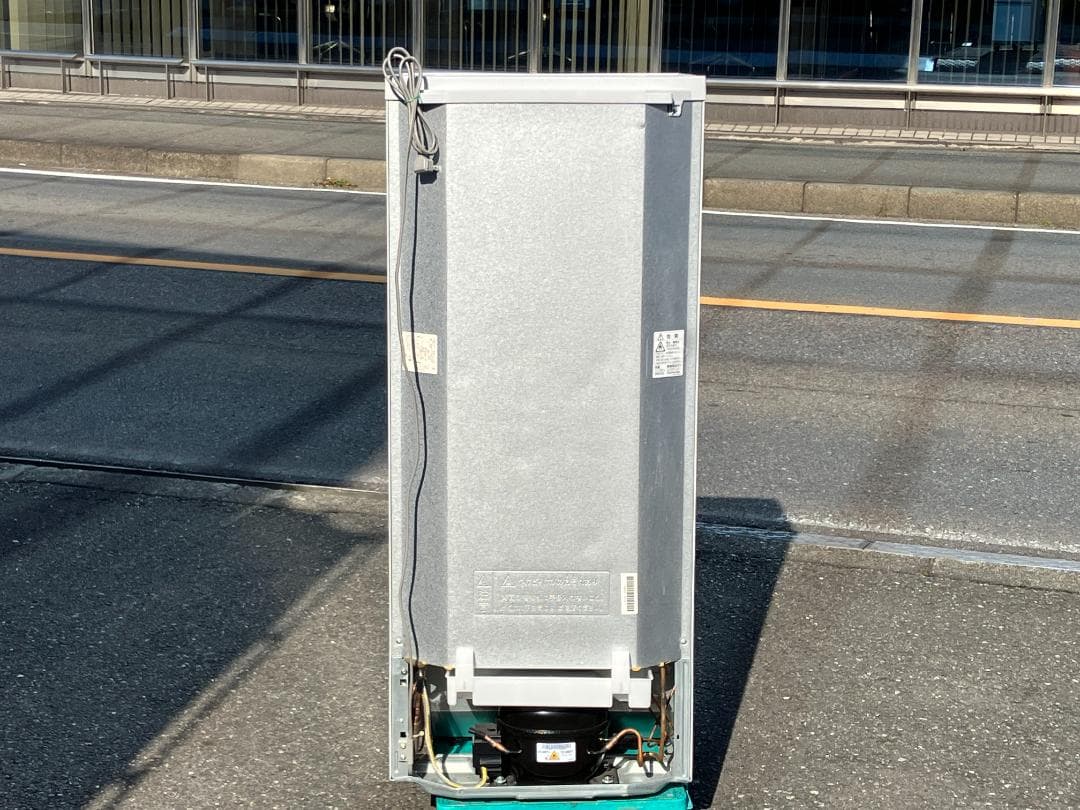 愛知岐阜/送料込★シャープ 137L冷凍冷蔵庫 SJ-14E6-KW 2019年