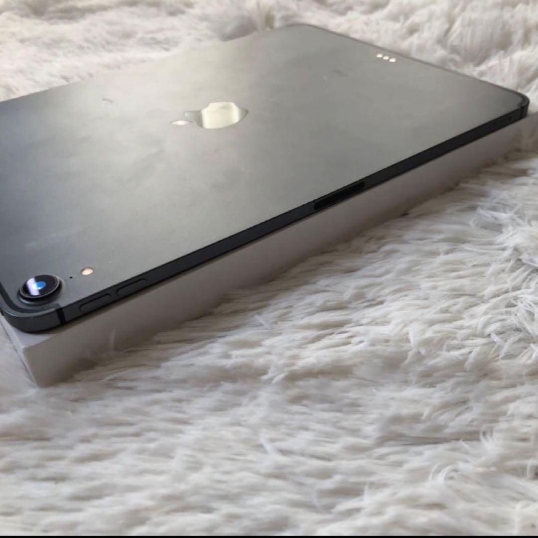 【格安端末】iPad Pro 11インチ 256GB SIMフリー 【すぐ発送】