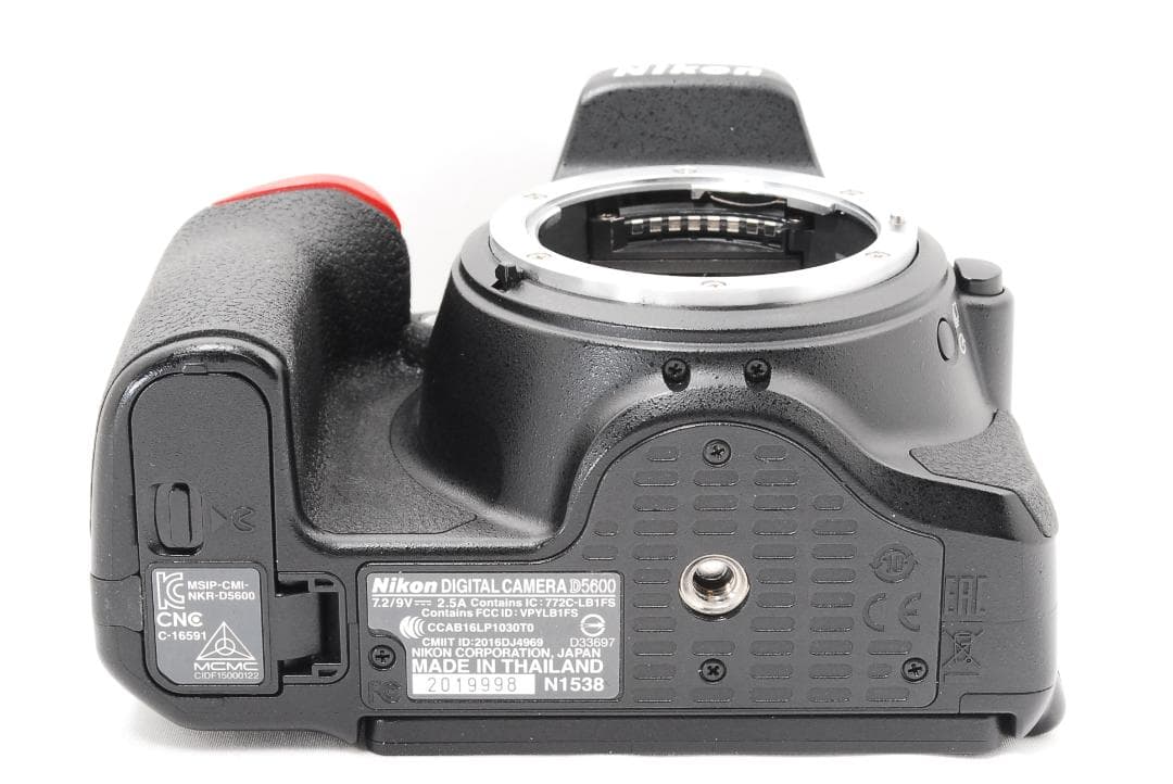 美品 Nikon D5600 シングルレンズセット スマホ転送機能搭載