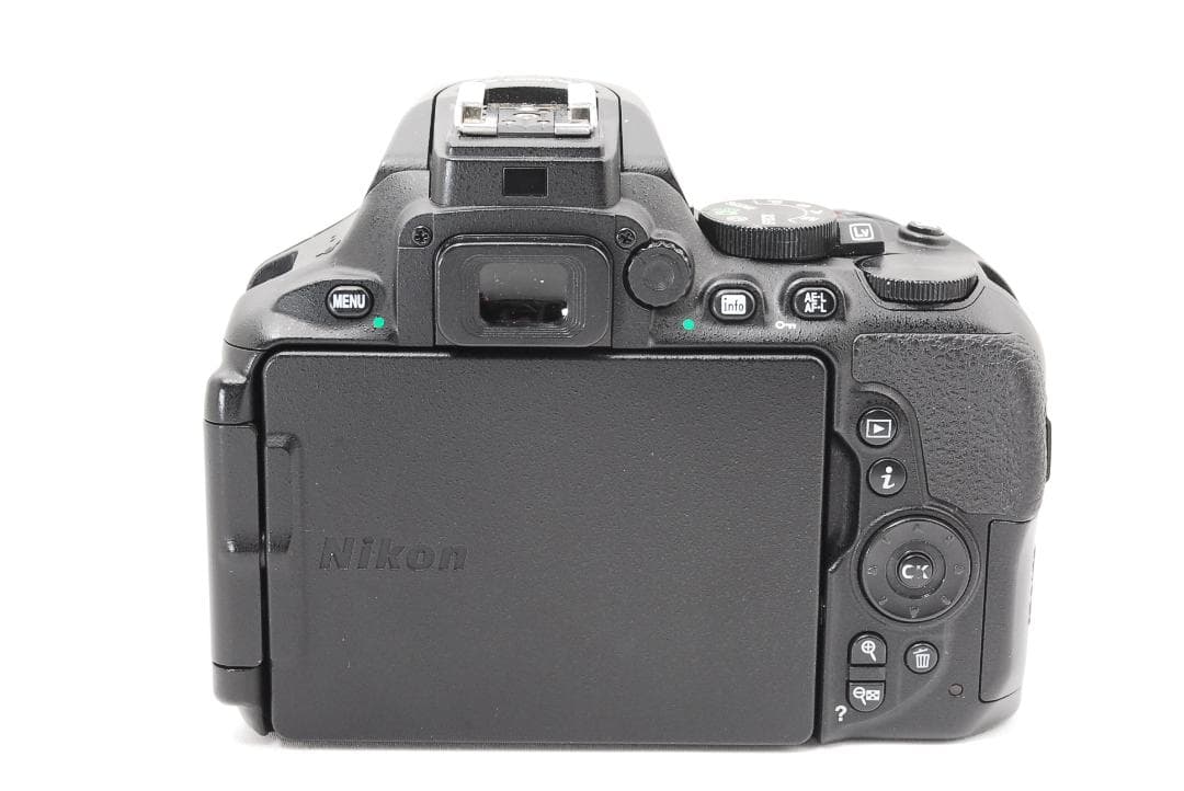 美品 Nikon D5600 シングルレンズセット スマホ転送機能搭載