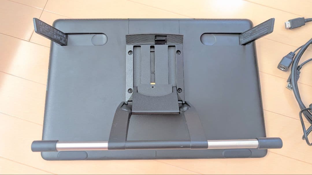 Wacom Cintiq 16 (DTK1660)+正規スタンド
