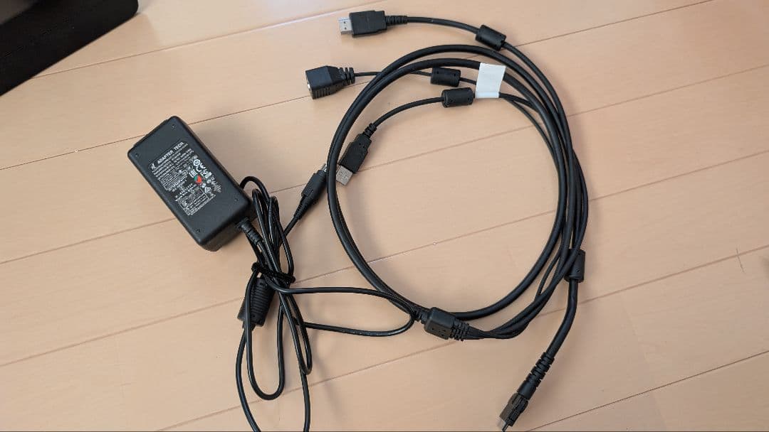 Wacom Cintiq 16 (DTK1660)+正規スタンド