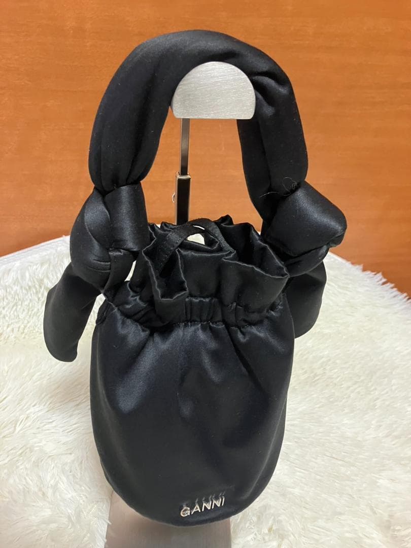 【美品】GANNI OCCASION シャーリング ショルダーバック 巾着袋型