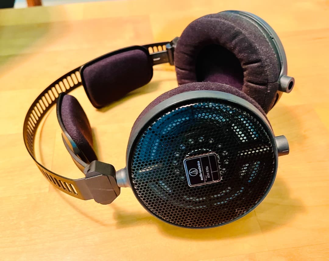 オーディオテクニカ　ATH-R70x 開放型ヘッドホン超美品ヘッドホンフック付！