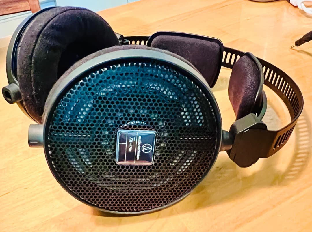 オーディオテクニカ　ATH-R70x 開放型ヘッドホン超美品ヘッドホンフック付！