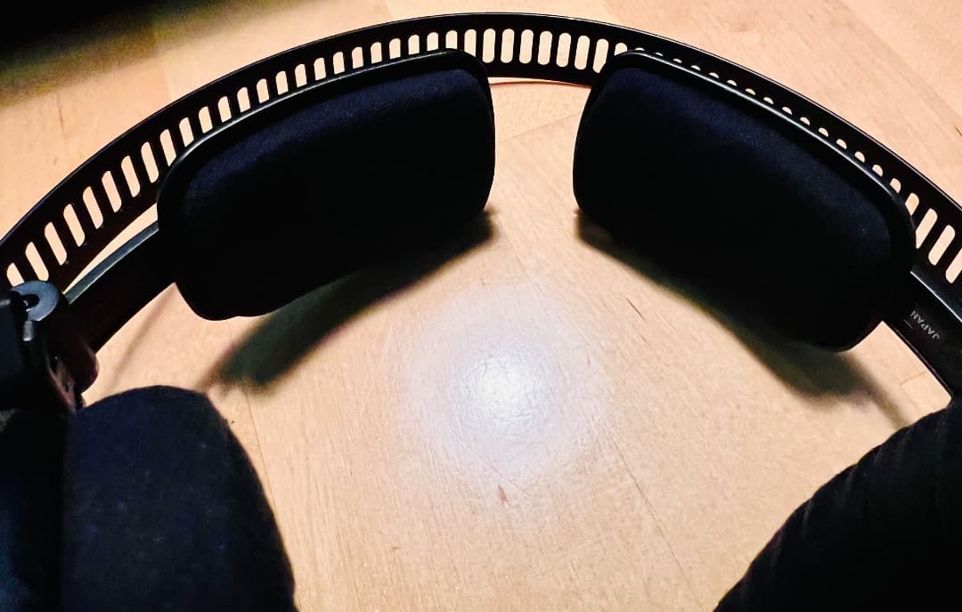 オーディオテクニカ　ATH-R70x 開放型ヘッドホン超美品ヘッドホンフック付！