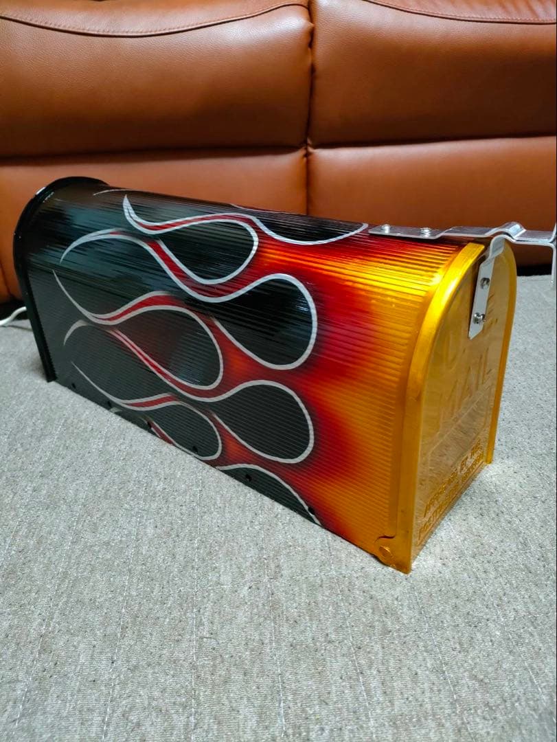 郵便ポスト　カスタムペイント　フレイムス