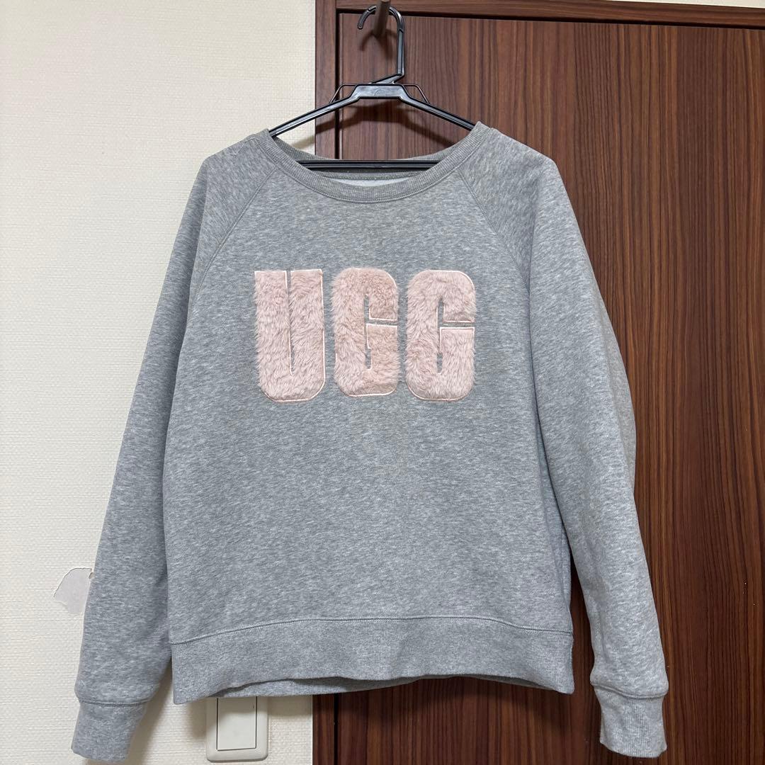UGG グレー ロゴ トレーナー　スウェット