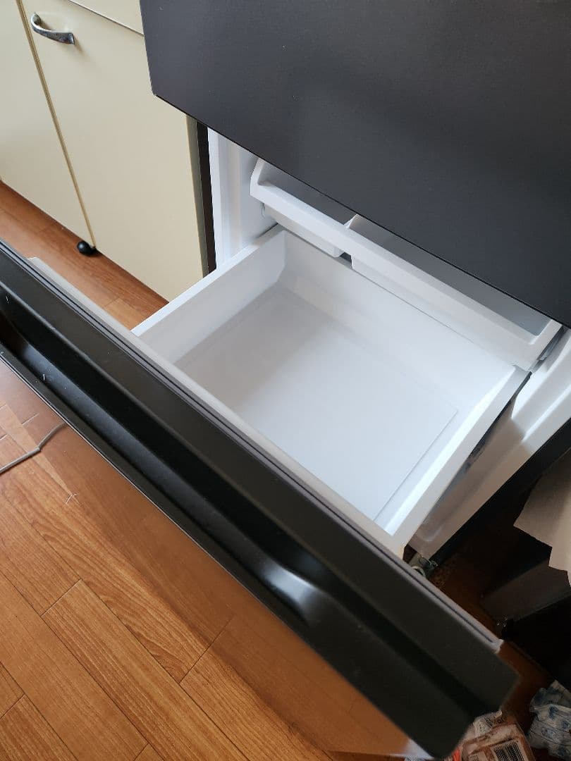 【ほぼ新品】（蓮くん様取り置き）シルバー 上下二段式冷蔵庫 コンパクト