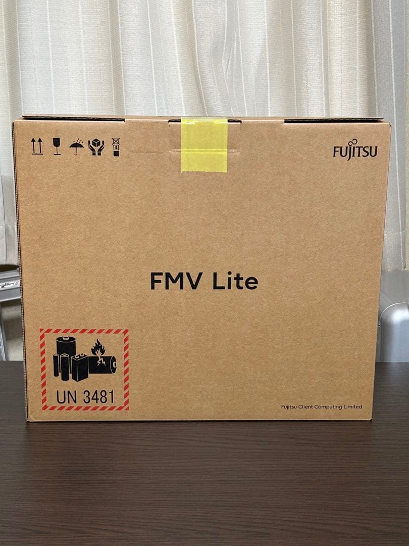 Fujitsu FMV Lite WJ2A15W ノートPC