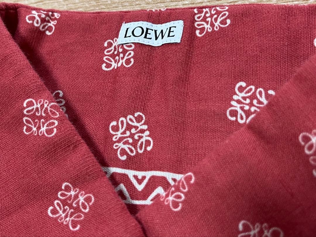 美品 メンズ LOEWE (ロエベ ) ペイズリー風バンダナ柄ストール