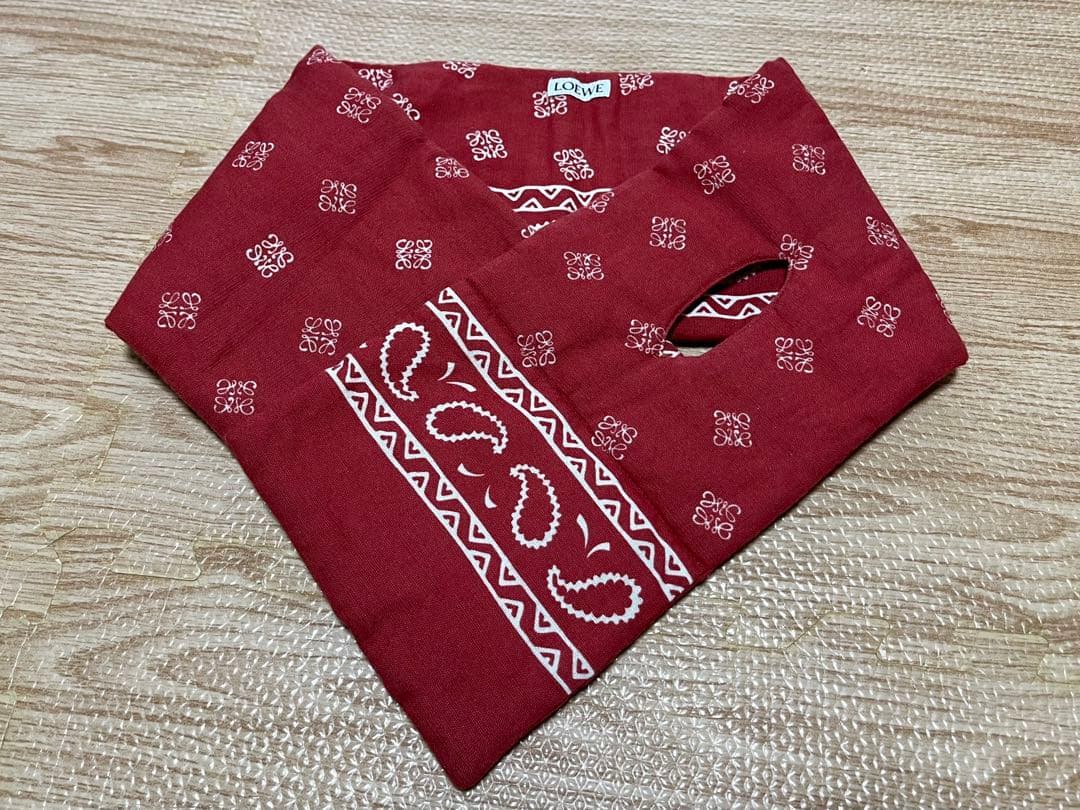 美品 メンズ LOEWE (ロエベ ) ペイズリー風バンダナ柄ストール