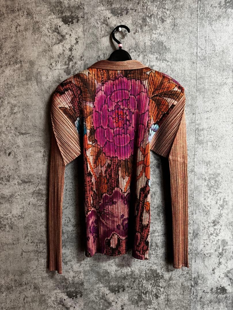 プリーツプリーズ　長袖 牡丹 花柄