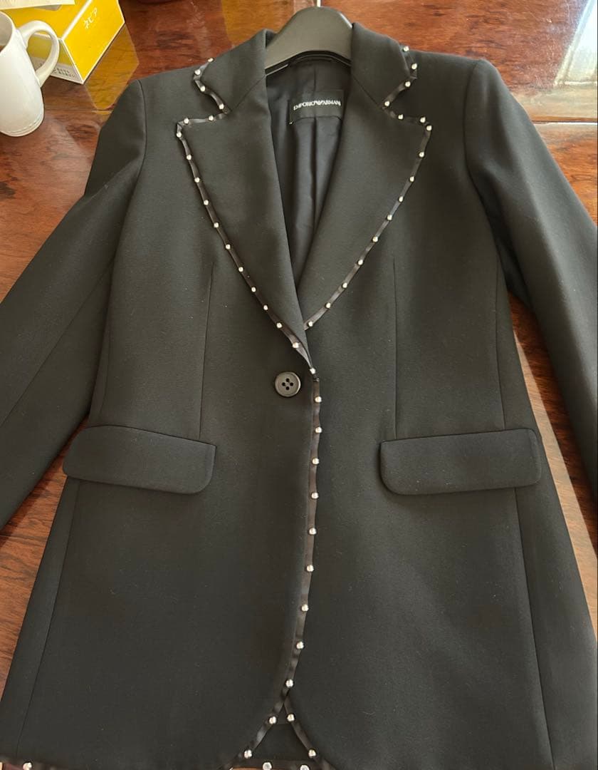 パール装飾 ブラック テーラードジャケット
