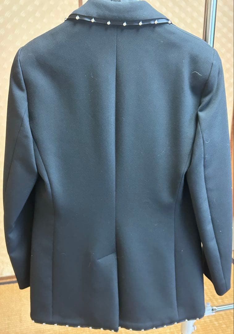パール装飾 ブラック テーラードジャケット