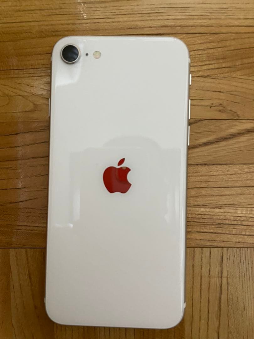 【ジャンク品】Apple iPhone SE２ 64GB ホワイト 本体