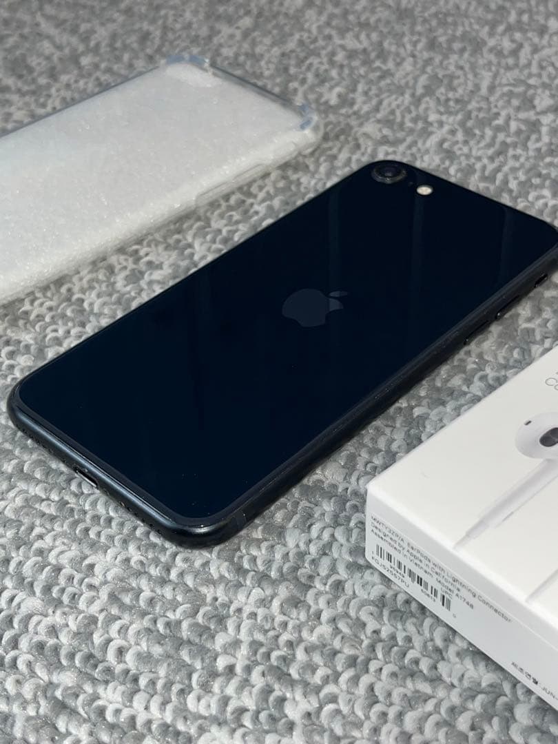 携帯電話本体 Iphone se3 256GB 96%