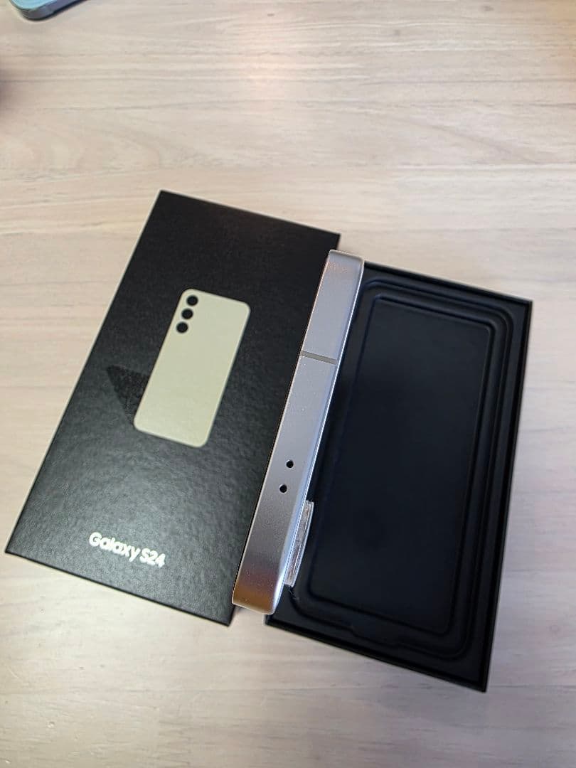 Samsung Galaxy S24 SIMフリー 256GB【国内版 美品】